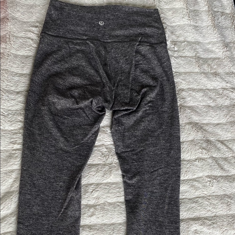 Lululemon leggings 28